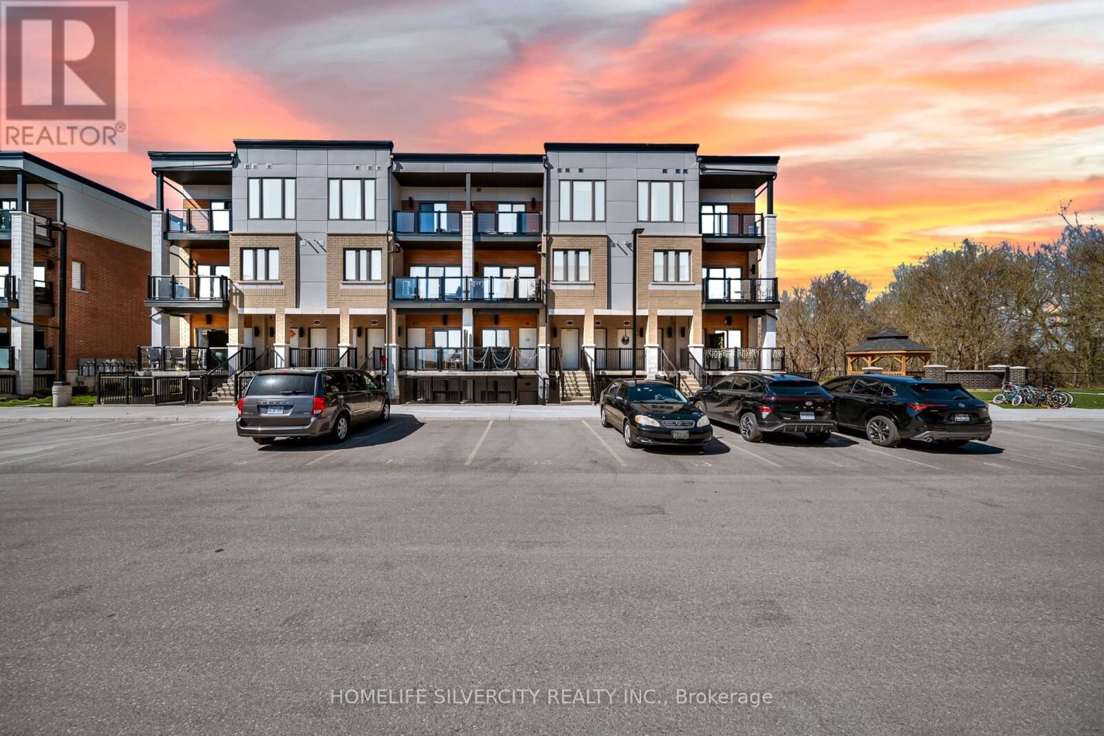 Property Photo:  25 Isherwood Avenue 5  ON N1R 0E2 