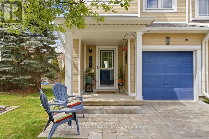 Property Photo:  371 Hillsboro Private  ON K2M 3B1 