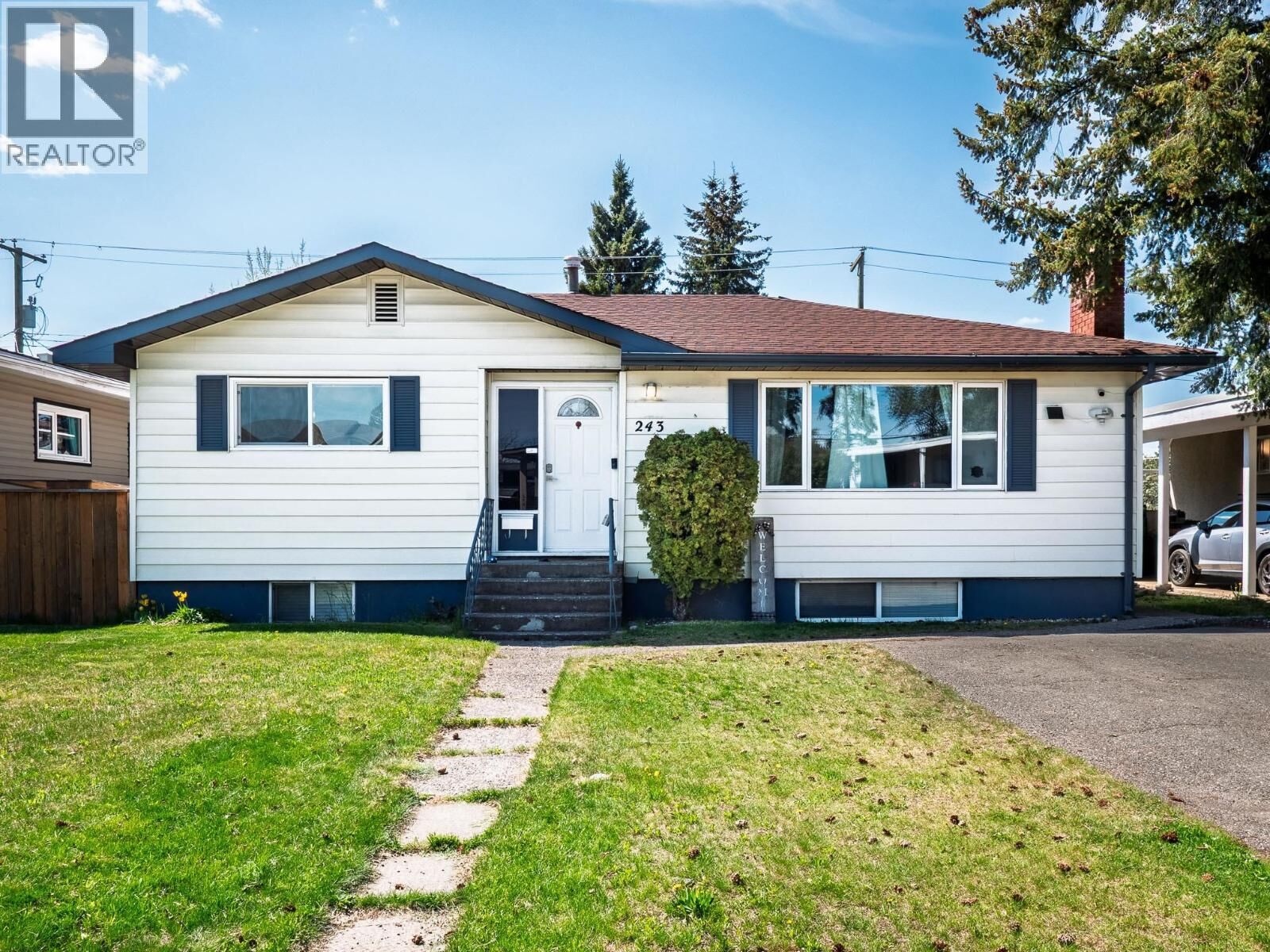 Property Photo:  243 Nicholson Street  BC V2M 3L8 