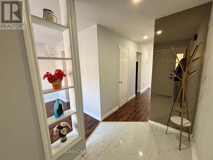Property Photo:  4635 Regents Terrace 23  ON L5R 1X2 
