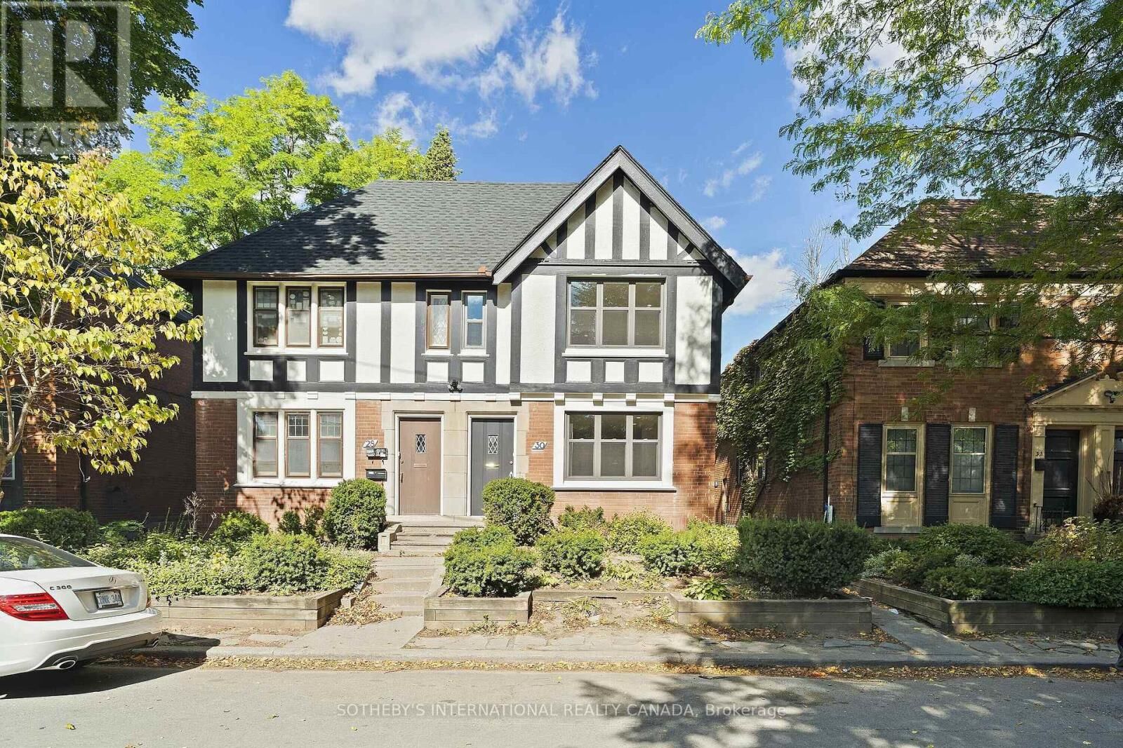 Property Photo:  28 Strathgowan Avenue Main  ON M4N 1B9 