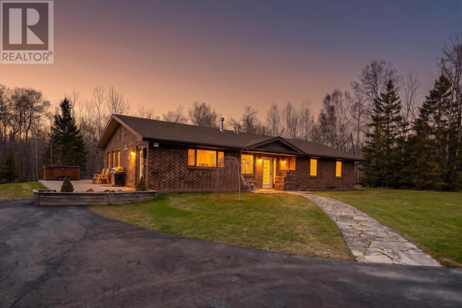Property Photo:  421 Pole Line Rd  ON P7C 5M9 