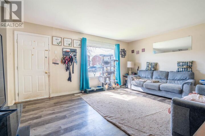 Property Photo:  93 Adrian Dr  ON P6A 4W8 