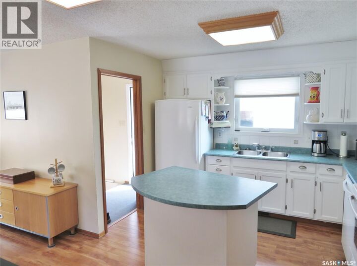 Property Photo:  315 Benesh Crescent  SK S7K 6P1 