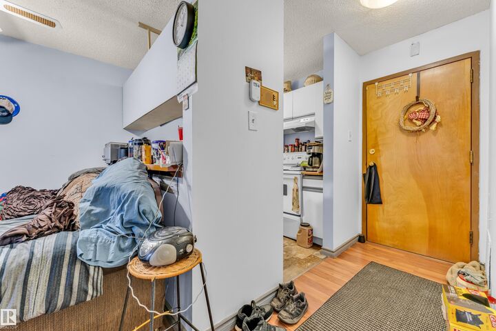 Property Photo:  10136 160 Street NW 101  AB T5P 3E7 