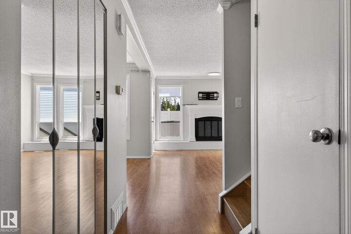 Property Photo:  17409 95 Street NW 18  AB T5Z 2B1 