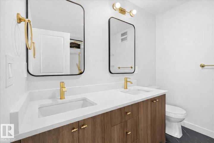 Property Photo:  2626 62 Street SW  AB T6X 3J7 