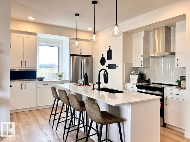 Property Photo:  7119 52 Avenue  AB T4X 2Z7 