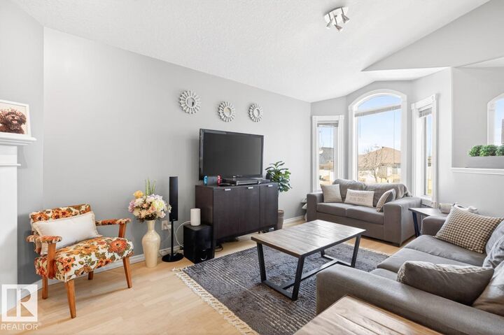 Property Photo:  13419 140 Avenue NW  AB T6V 1W4 