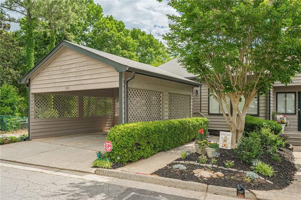 Property Photo:  526 Gardenia Lane  GA 30068 