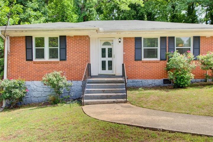 Property Photo:  1486 Woodfern Drive  GA 30030 