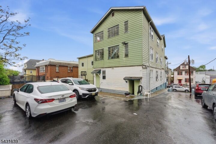 Property Photo:  215 E 16th St 3  NJ 07524 