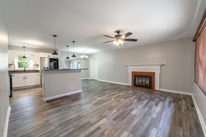 Property Photo:  120 Windsor Drive  KY 40475 
