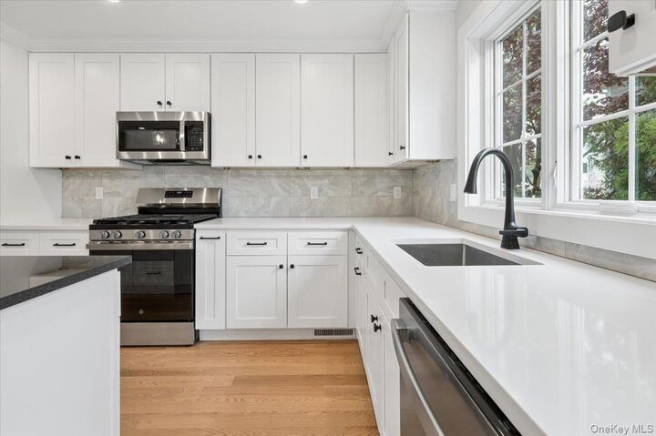 Property Photo:  89 Crystal Street  NY 10528 