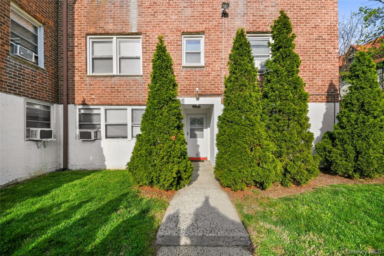 Property Photo:  79 N Broadway E  NY 10603 