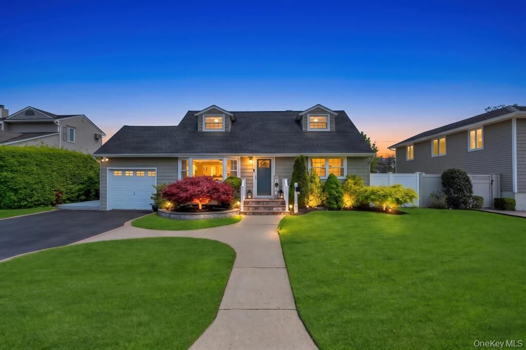 Property Photo: 33 Peachtree Lane NY 11801