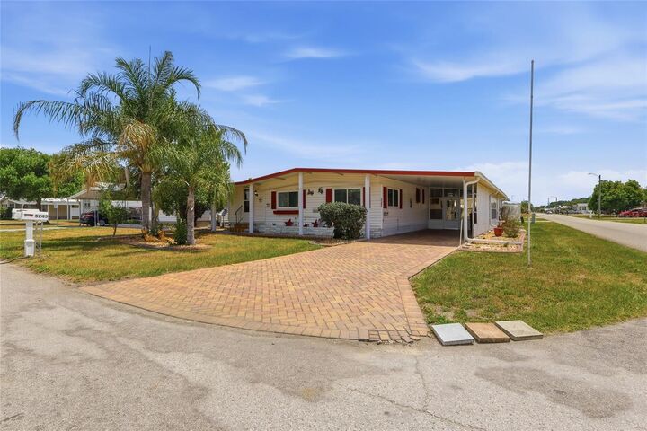 Property Photo: 5244 Mohawk Street FL 33542