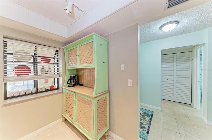 Property Photo:  4412 Spicewood Drive  FL 34208 