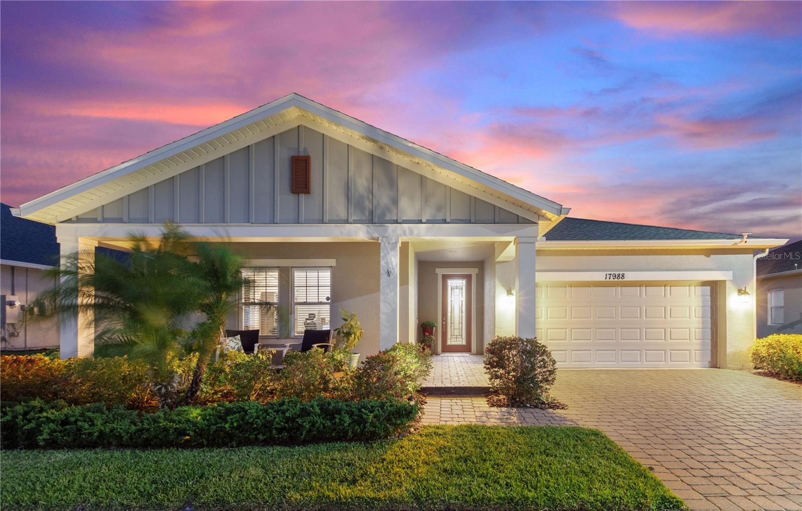 Property Photo:  17988 Passionflower Circle  FL 34714 