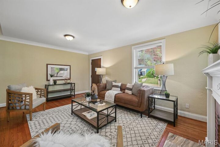 Property Photo:  21 S Moreland Avenue  MO 63122 