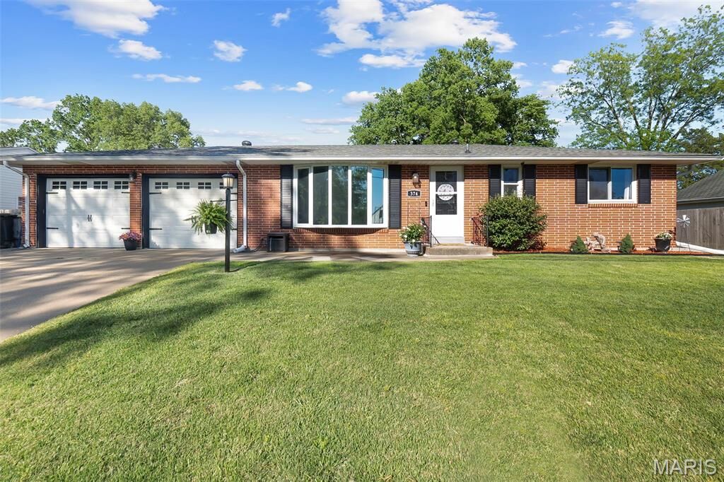 Property Photo:  374 Edgewood Drive  MO 63703 