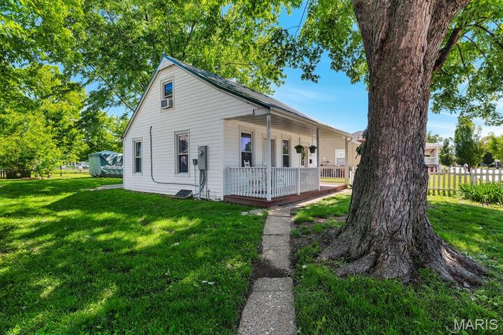 Property Photo:  113 Main Street  MO 63376 
