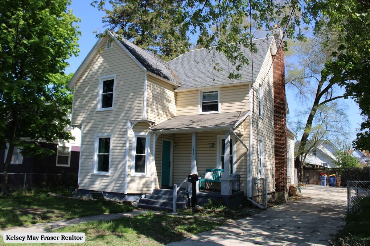 Property Photo: 317 Brown Street SE MI 49507