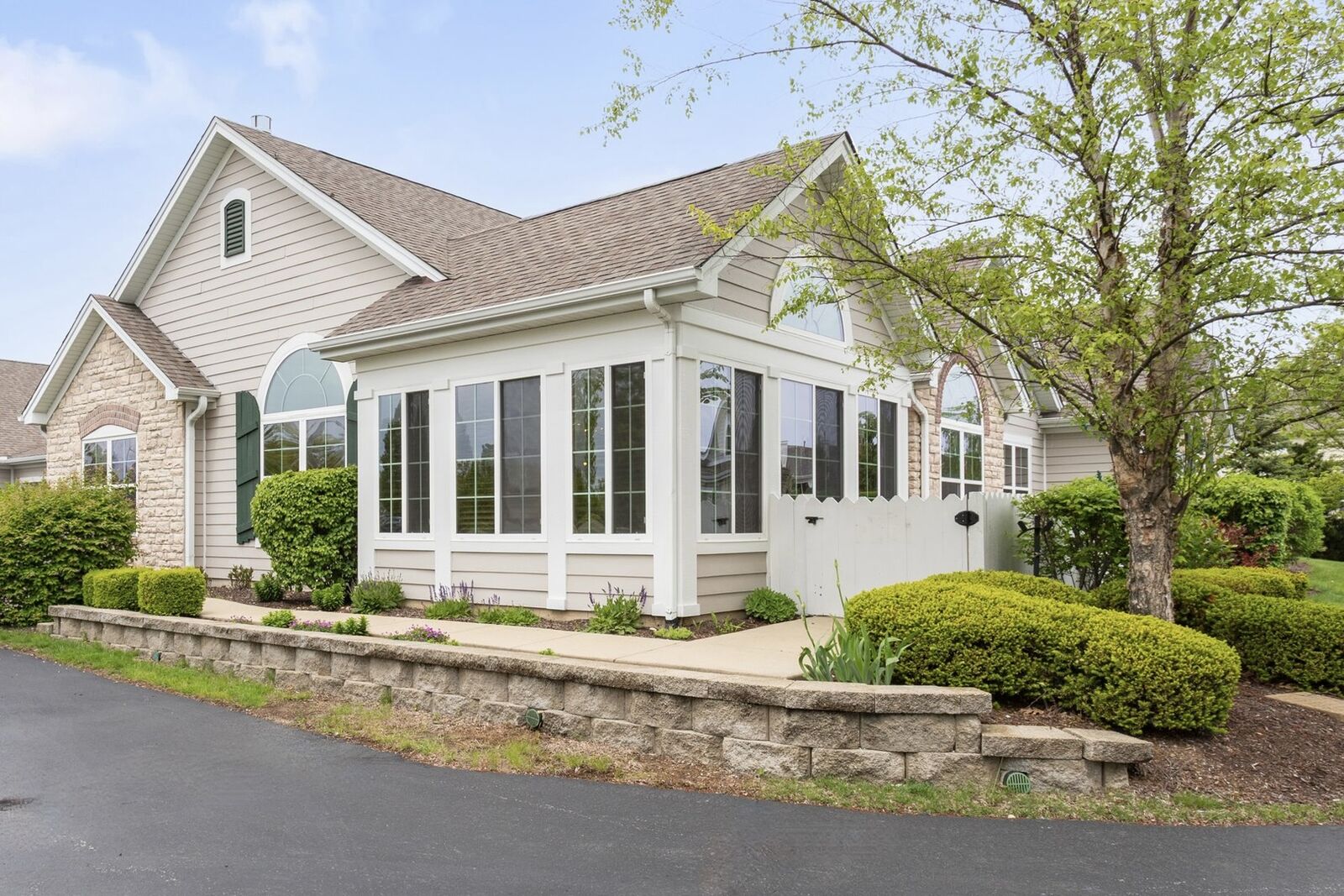 Property Photo:  23916 W Dayfield Drive  IL 60586 