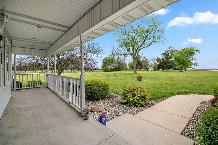 Property Photo: 17709 W State Rte 17 IL 60961