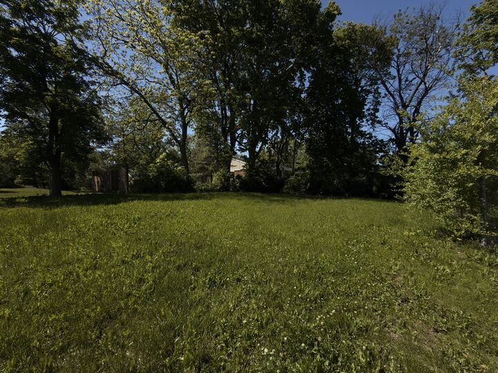 Property Photo:  911 W Front Street  IL 61701 