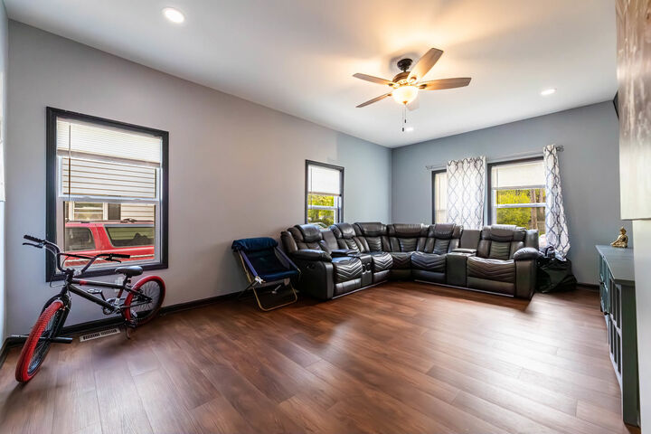 Property Photo:  421 De Kalb Street  IL 60548 