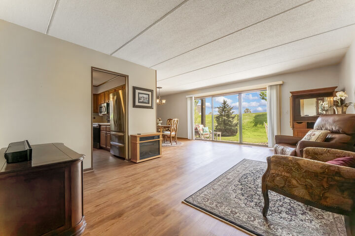 Property Photo:  245 Windsor Lane B  IL 60527 