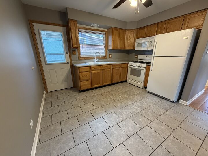 Property Photo:  