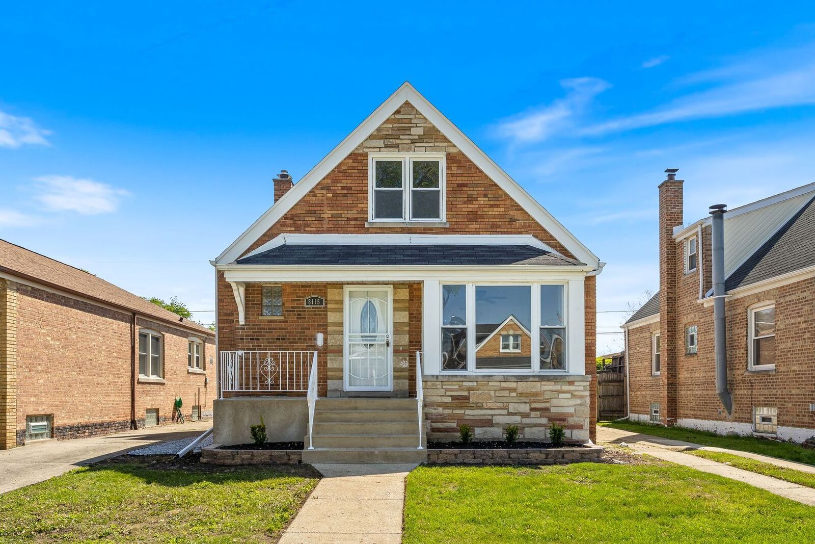 Property Photo:  8115 S Troy Street  IL 60652 