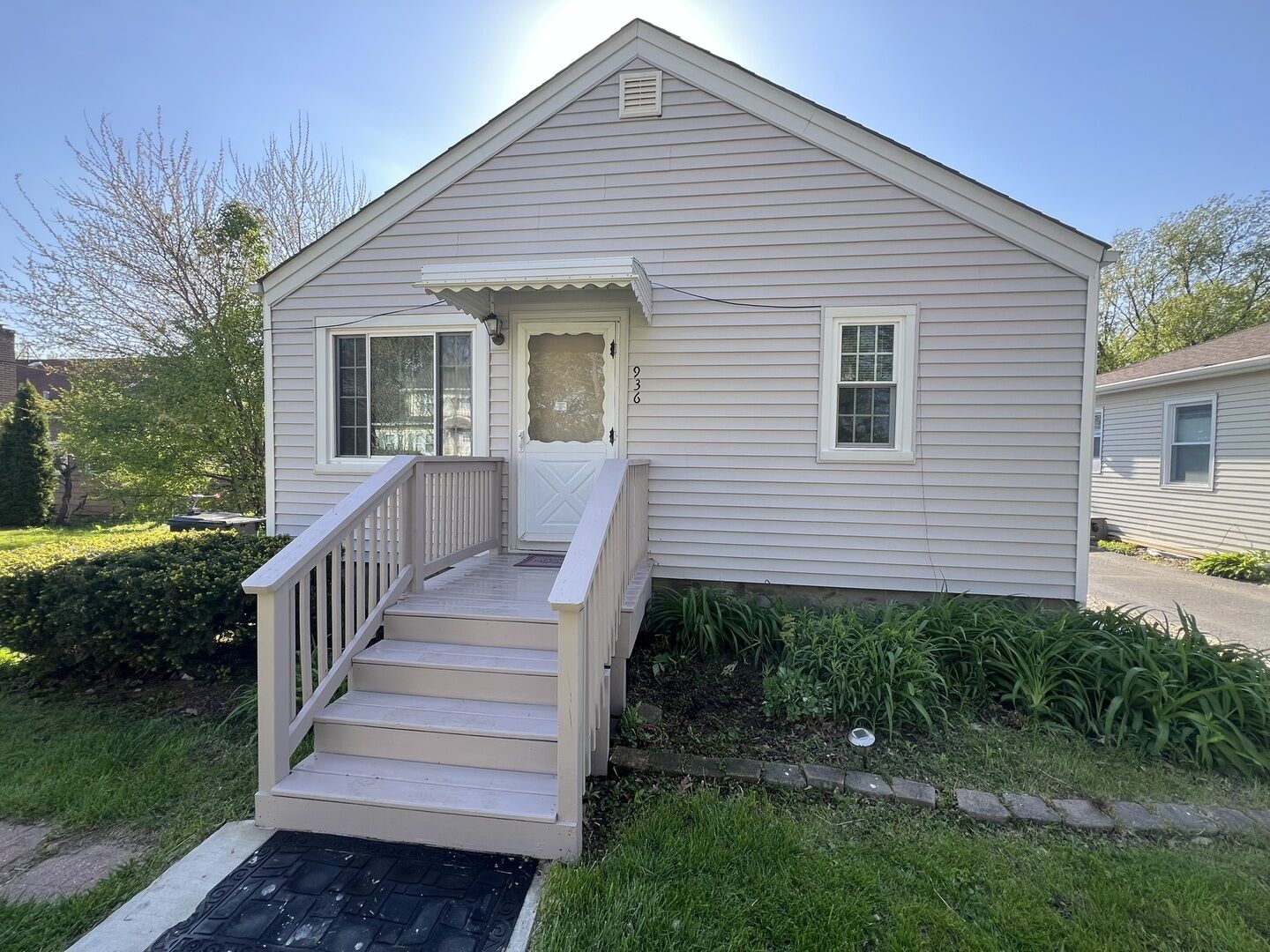 Property Photo:  936 Russell Place  IL 60060 