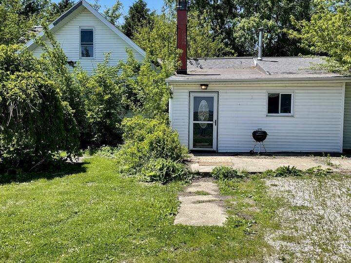 Property Photo:  14681 Toad Hill Road  IL 61777 