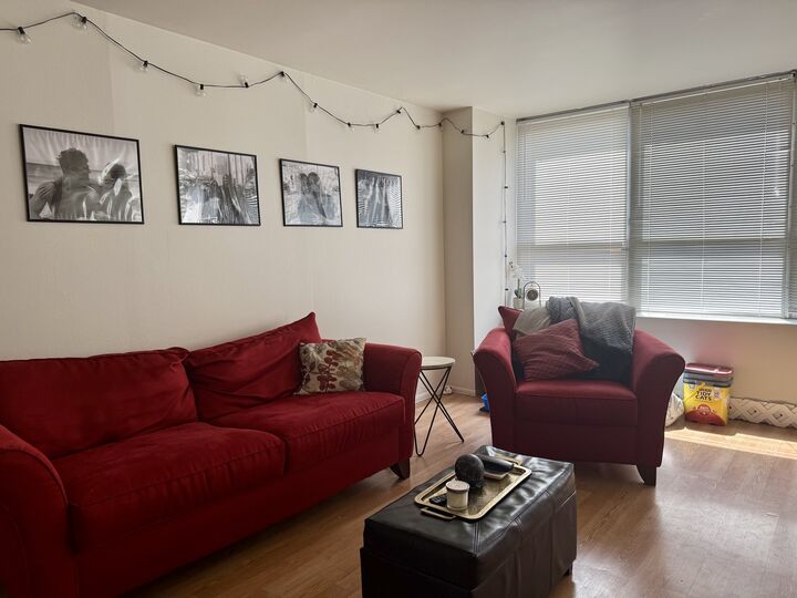 Property Photo:  