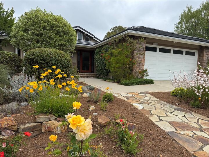 Property Photo:  31 Sycamore  CA 92603 