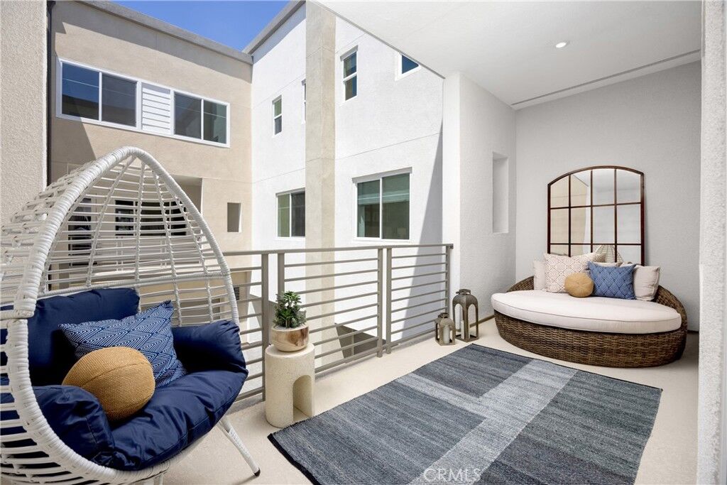 Property Photo:  7256 Pointbreak Drive  CA 92647 