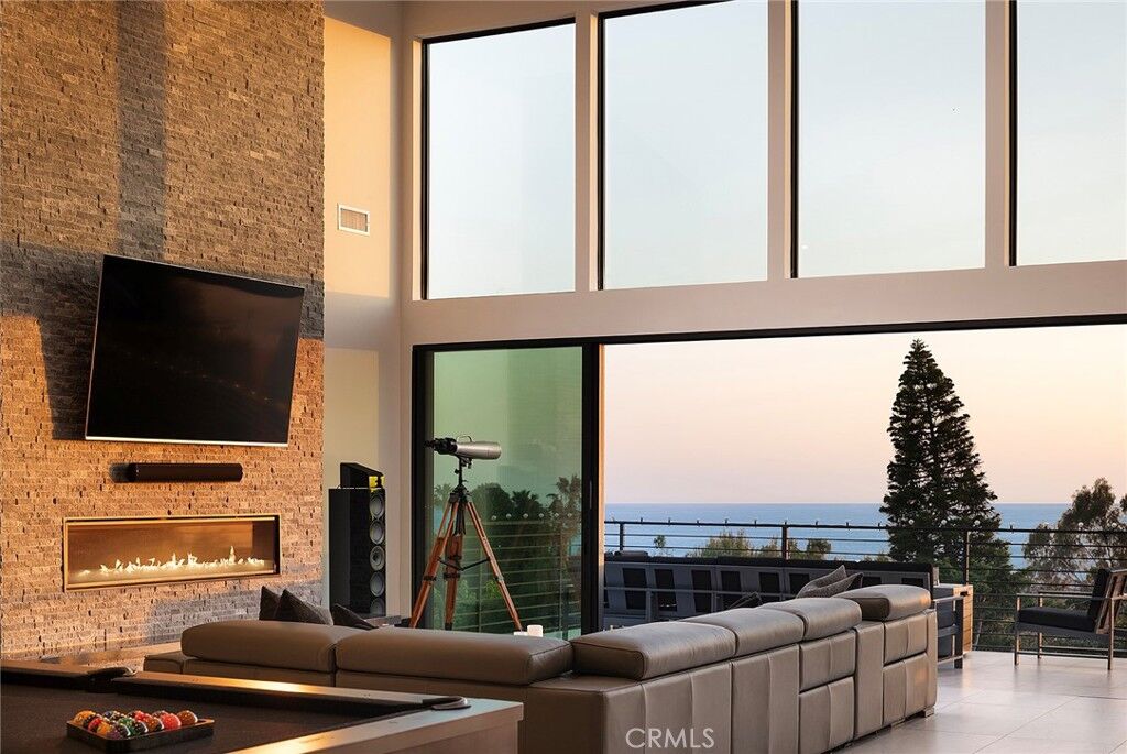 Property Photo: 152 El Levante CA 92672