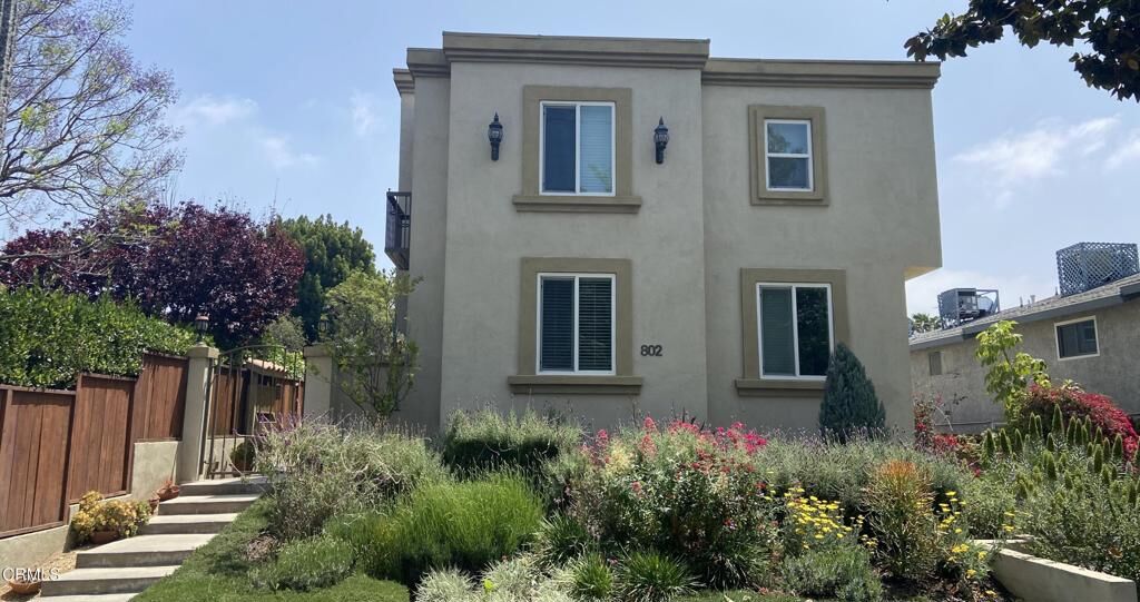 Property Photo: 802 Magnolia Avenue 4 CA 91106