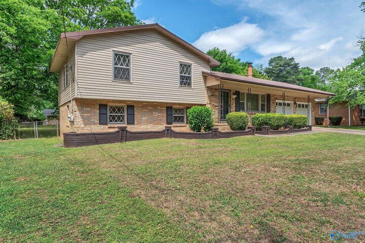 Property Photo: 3907 Timbercrest Drive NW AL 35810
