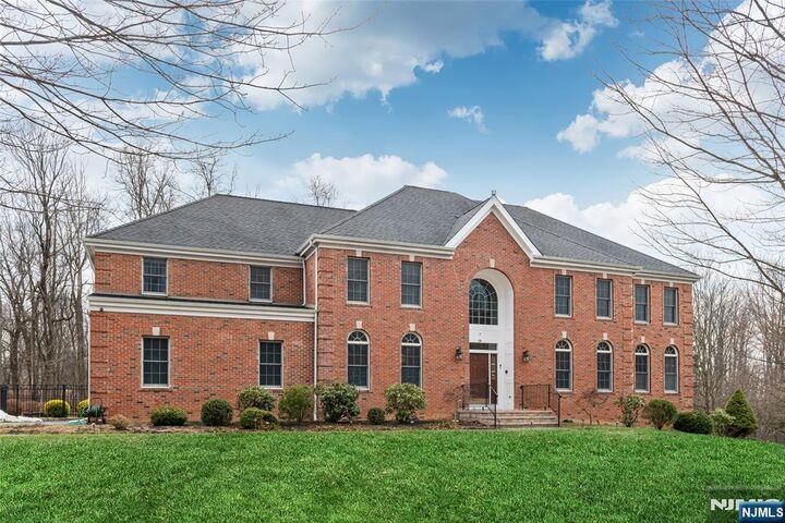 Property Photo:  5 Sherwood Court  NJ 07869 