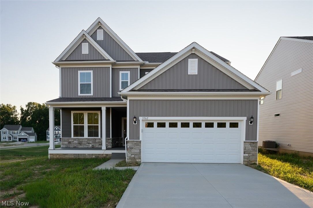 Property Photo: 3762 Kelli Terrace OH 44685