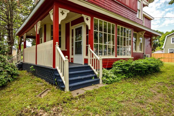 Property Photo:  57 King Street  NS B2A 2T2 
