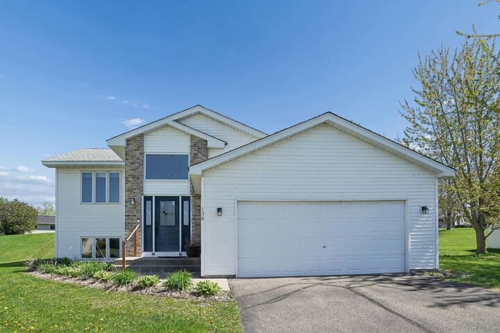 Property Photo:  138 Alva Street  MN 55387 