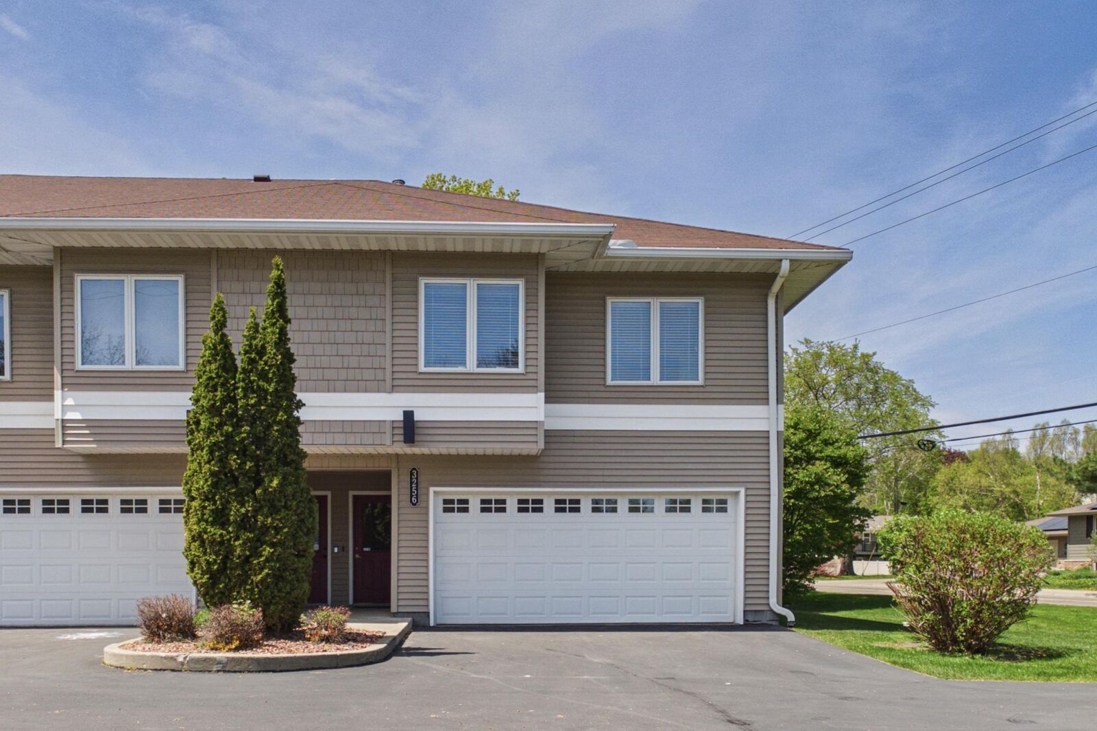 Property Photo:  3256 Old Highway 8  MN 55418 