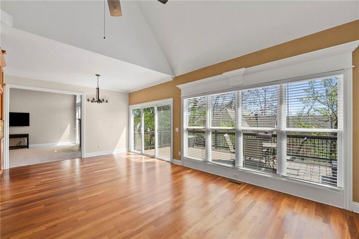 Property Photo:  3902 NE Cadbury Avenue  AR 72712 