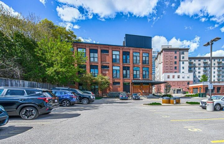 Property Photo:  24 Cedar Street 101  ON N1S 0B2 
