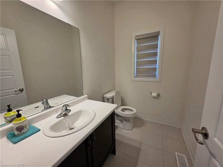 Property Photo:  90 Stauffer Road  ON N3V 0B5 